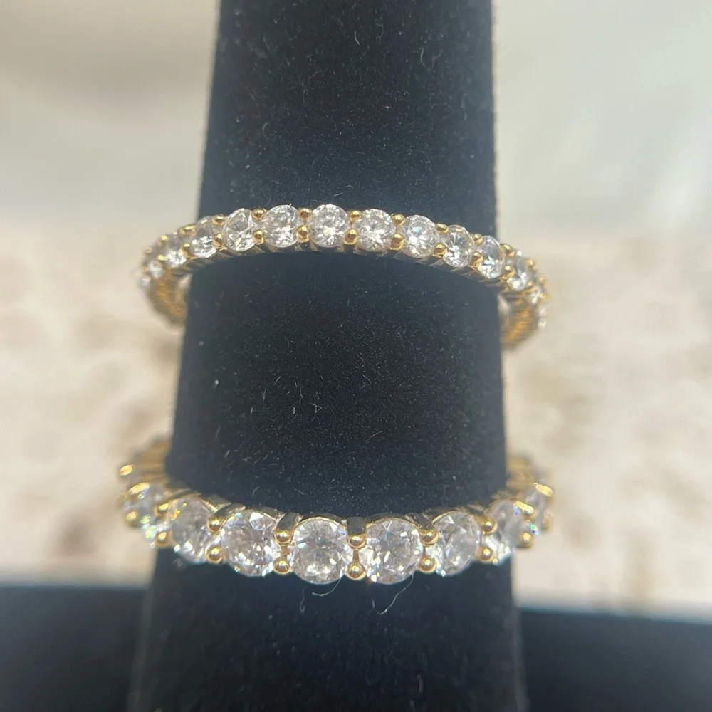 Set of Cubic Zirconia 10k yellow gold eternity bands - Picture 2 of 10